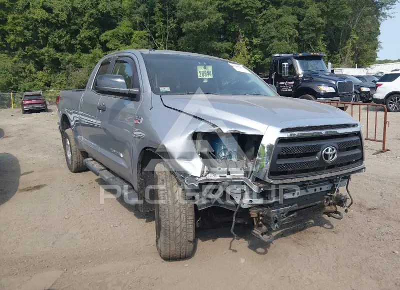 2010 Toyota TUNDRA фото