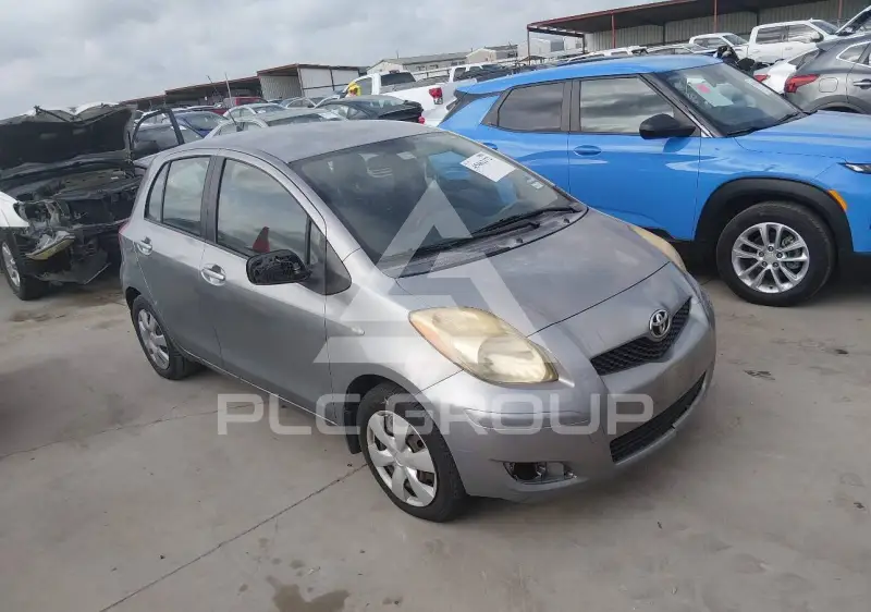 2010 Toyota YARIS фото