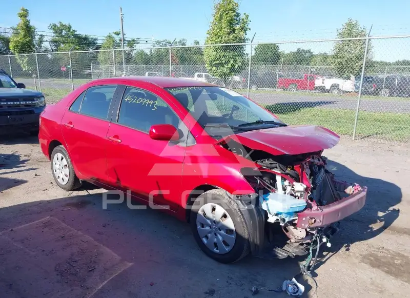 2010 Toyota YARIS фото