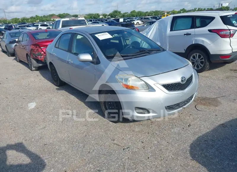 2010 Toyota YARIS фото