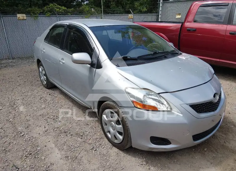 2010 Toyota YARIS фото