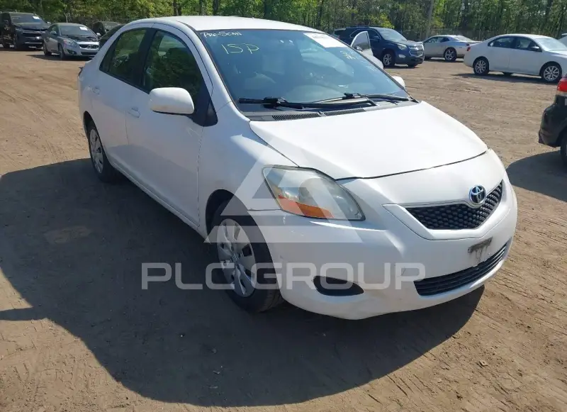 2010 Toyota YARIS фото
