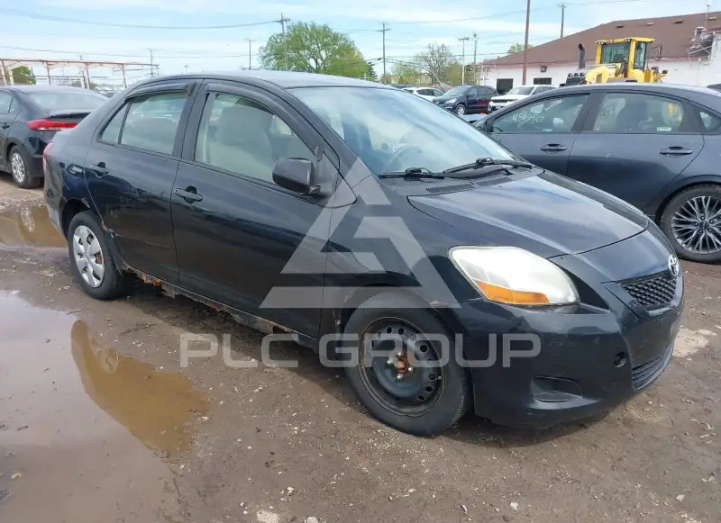 2010 Toyota YARIS фото