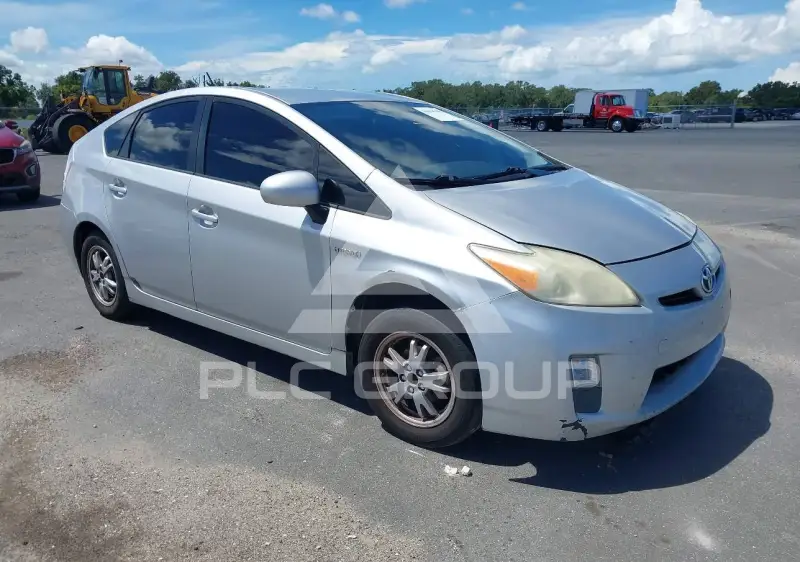 2010 Toyota PRIUS фото