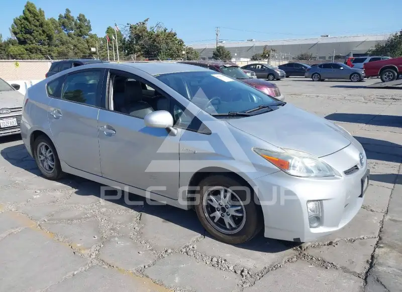 2010 Toyota PRIUS фото