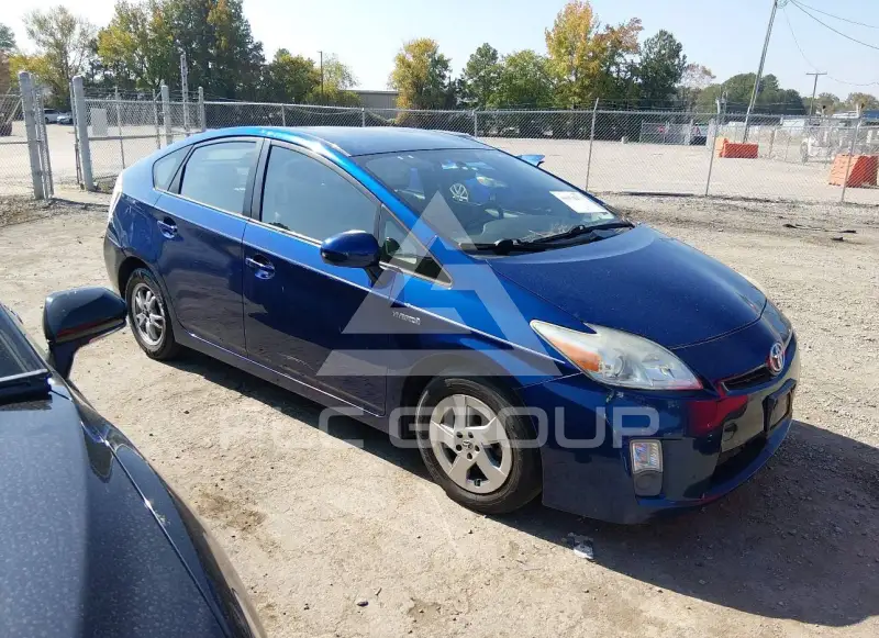 2010 Toyota PRIUS фото