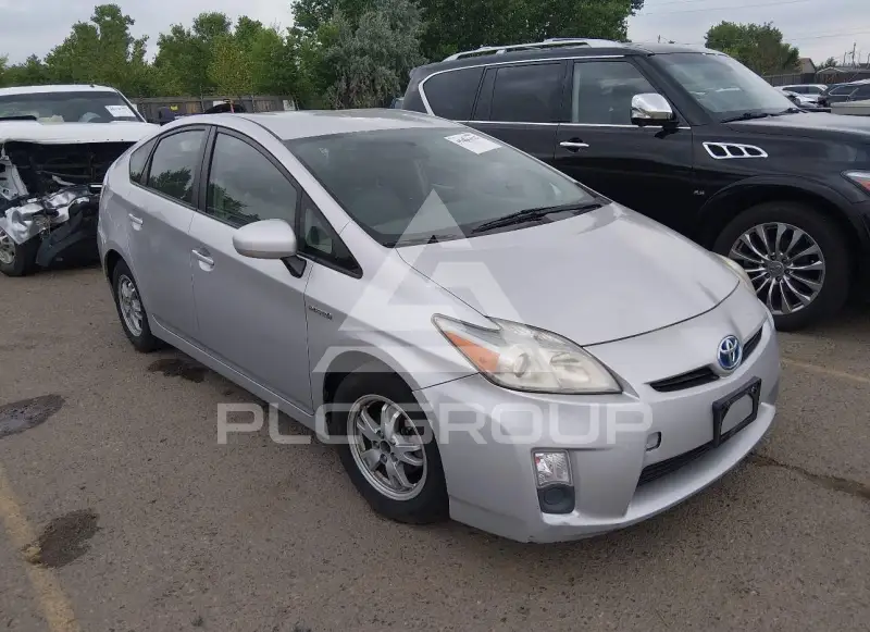 2010 Toyota PRIUS фото
