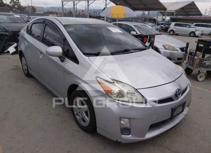 2010 Toyota PRIUS фото