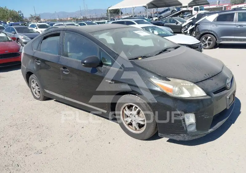 2010 Toyota PRIUS фото