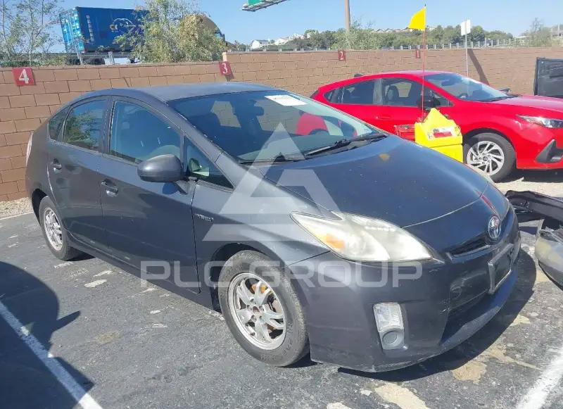 2010 Toyota PRIUS фото
