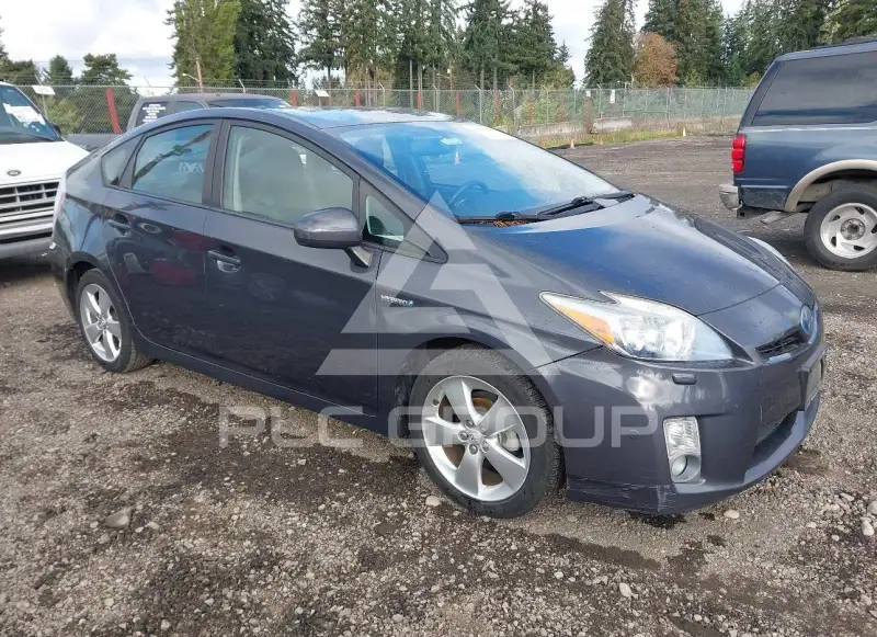 2010 Toyota PRIUS фото