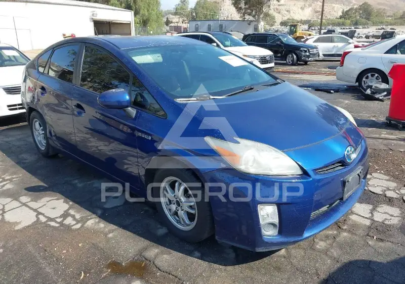 2010 Toyota PRIUS фото