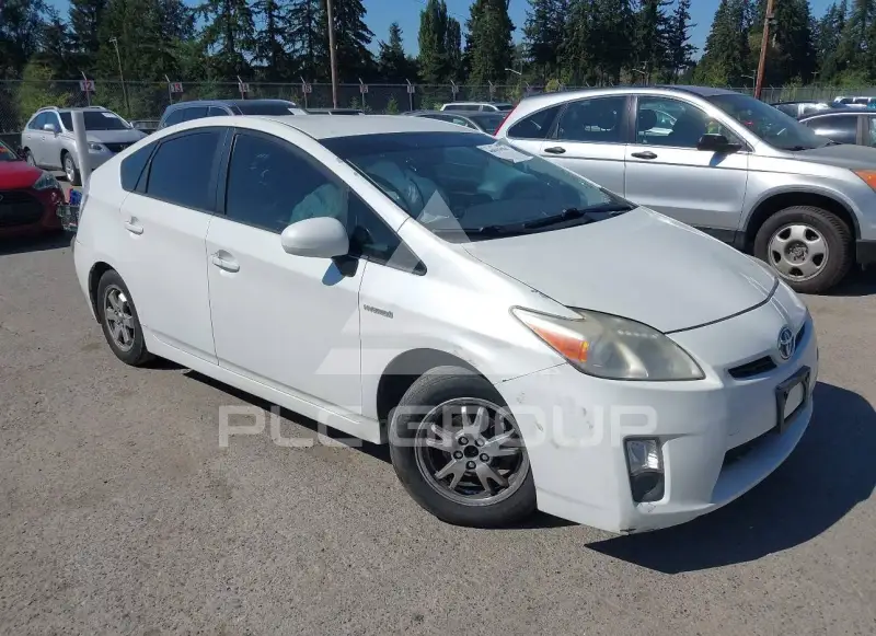 2010 Toyota PRIUS фото
