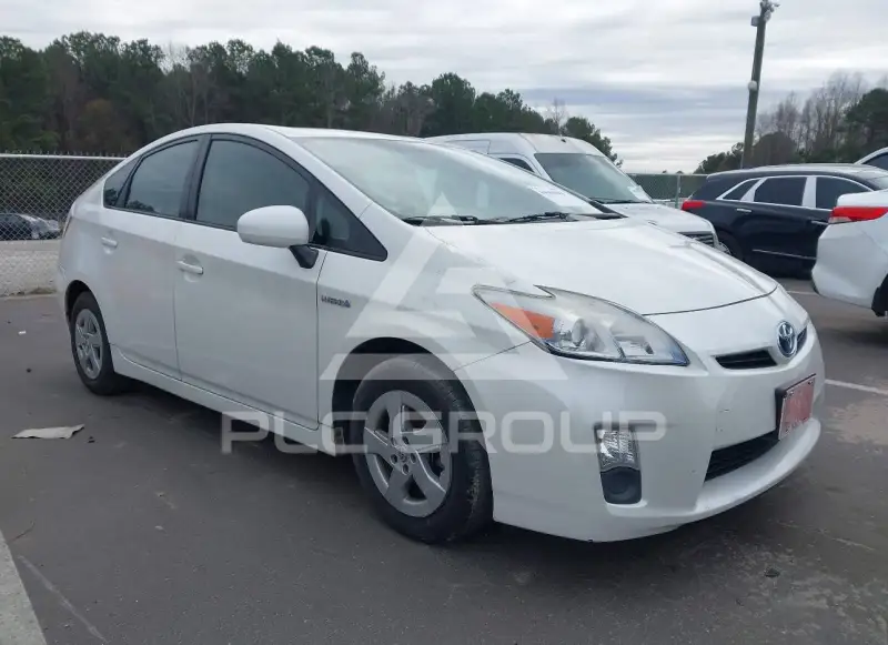 2010 Toyota PRIUS фото