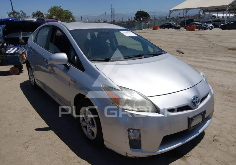 2010 Toyota PRIUS фото