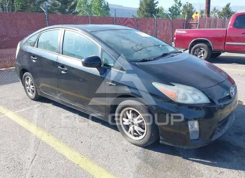 2010 Toyota PRIUS фото