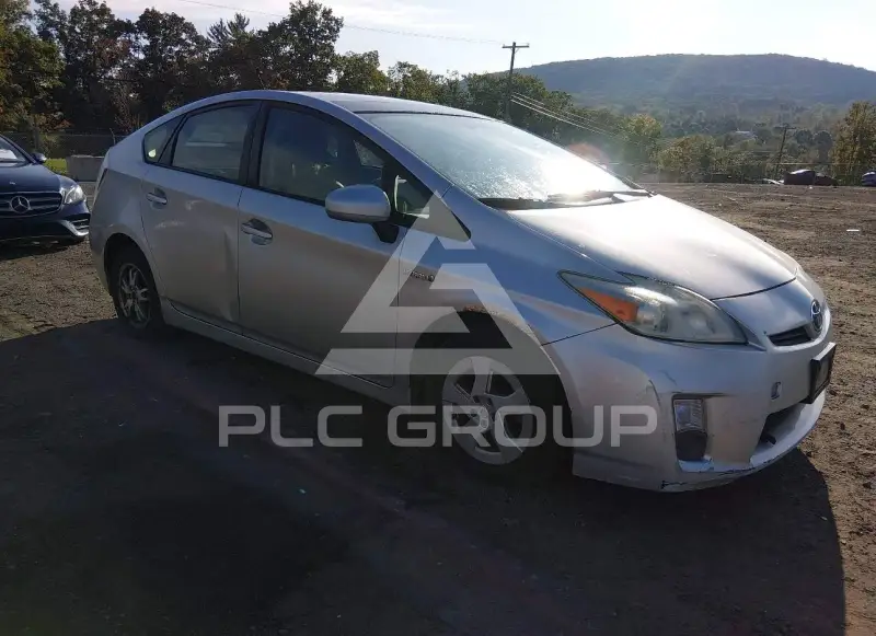 2010 Toyota PRIUS фото