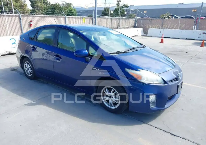 2010 Toyota PRIUS фото