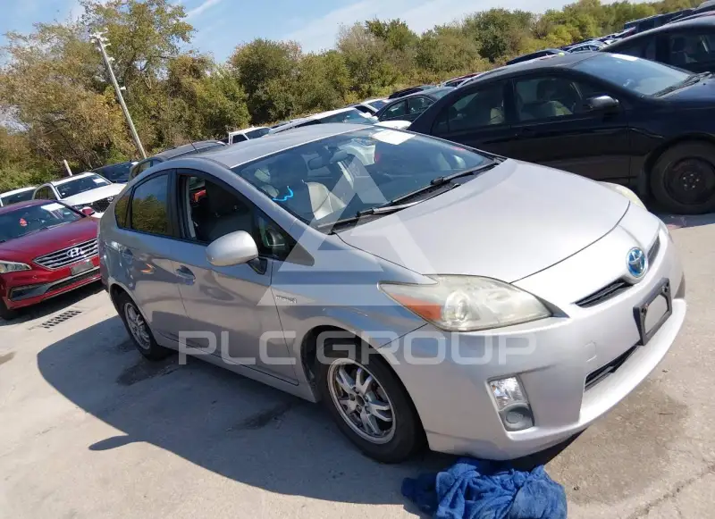 2010 Toyota PRIUS фото