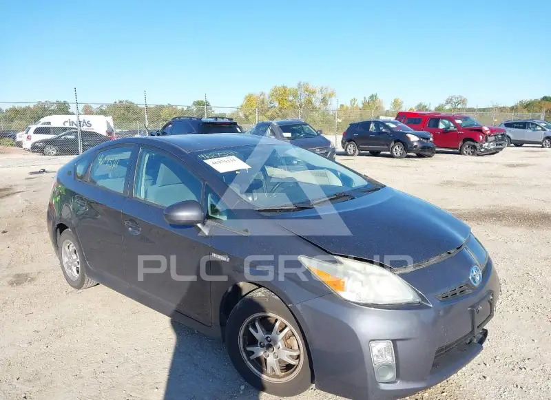 2010 Toyota PRIUS фото