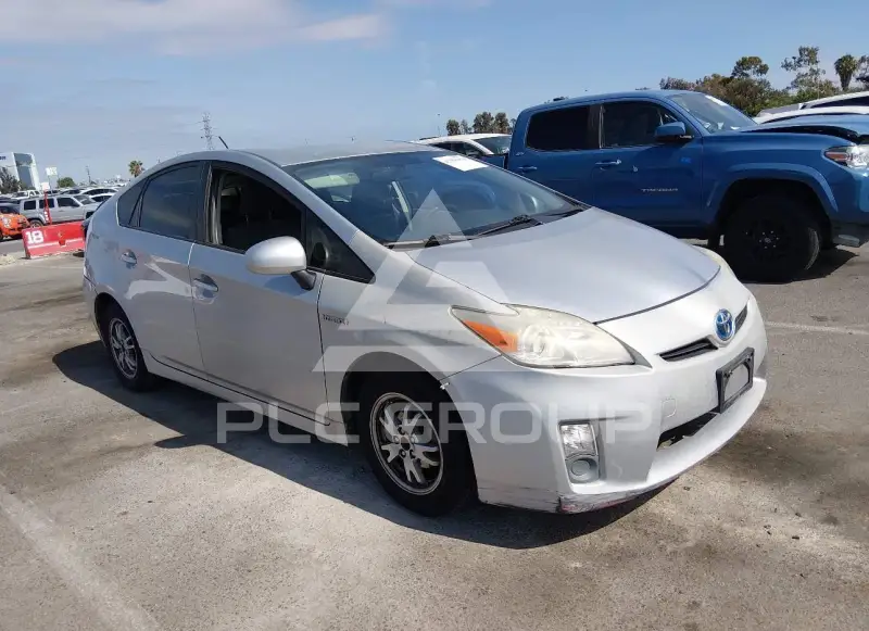 2010 Toyota PRIUS фото