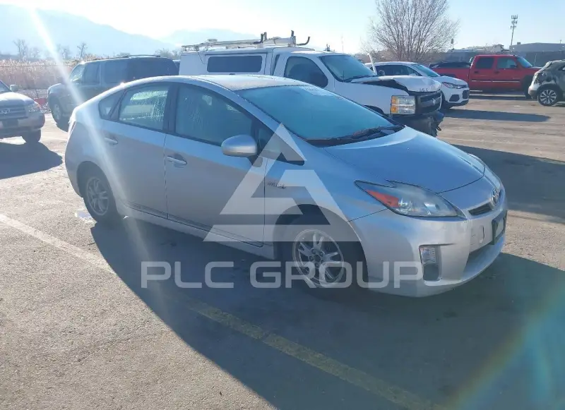 2010 Toyota PRIUS фото