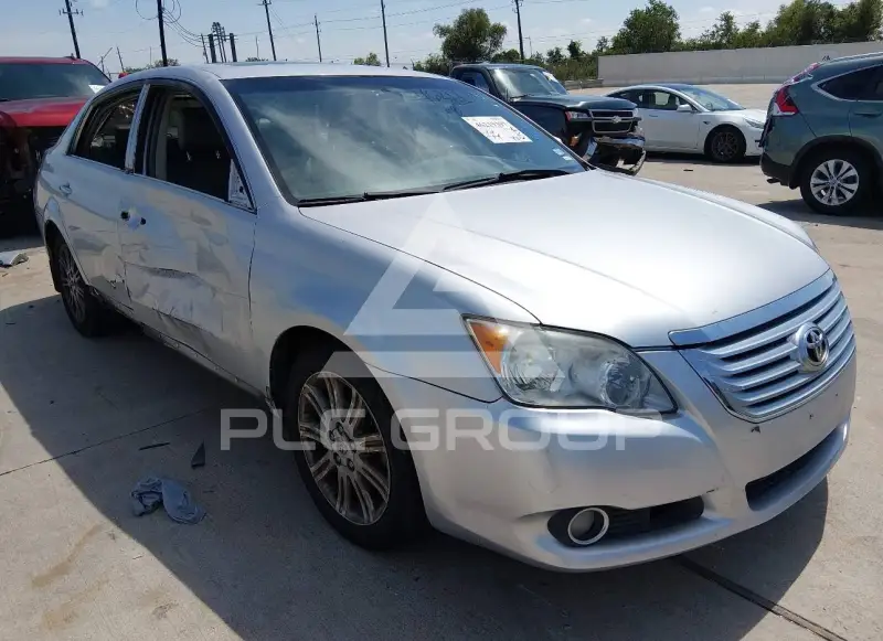 2010 Toyota AVALON фото