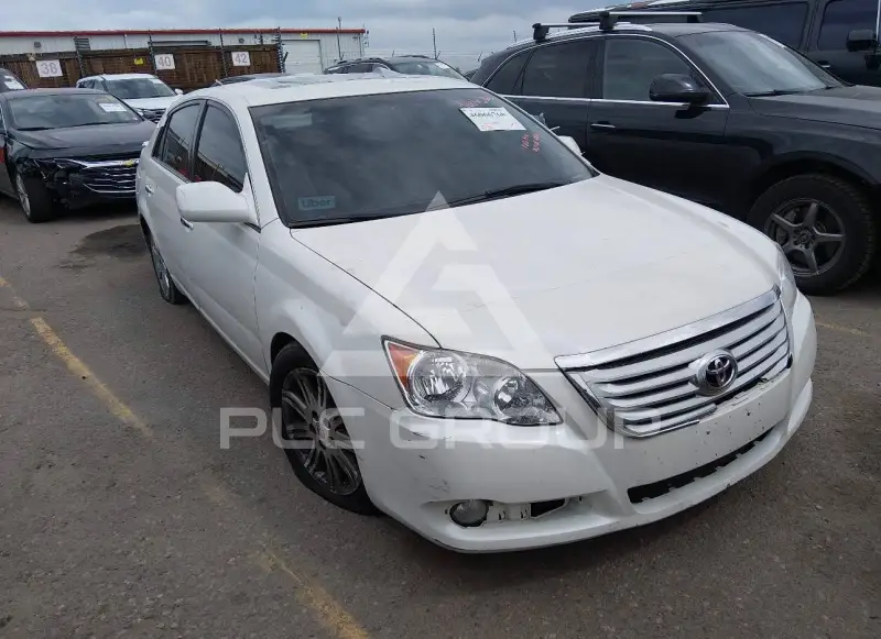 2010 Toyota AVALON photo