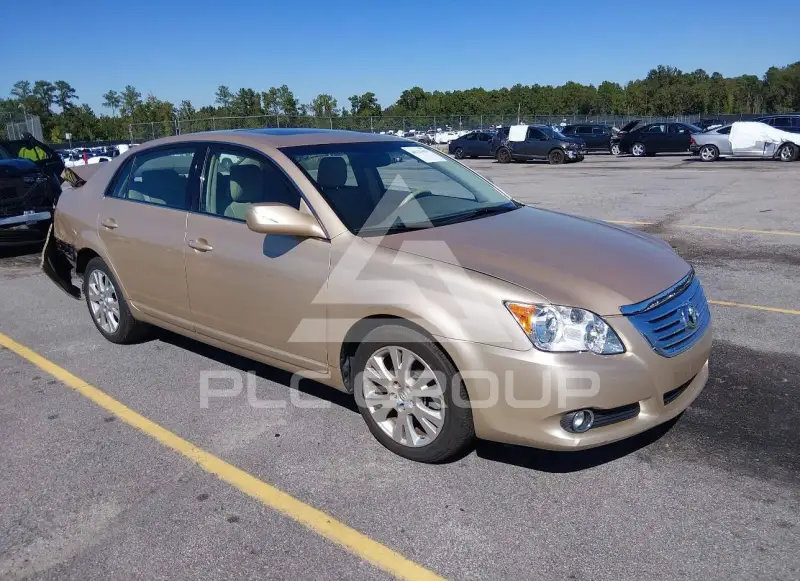 2010 Toyota AVALON фото