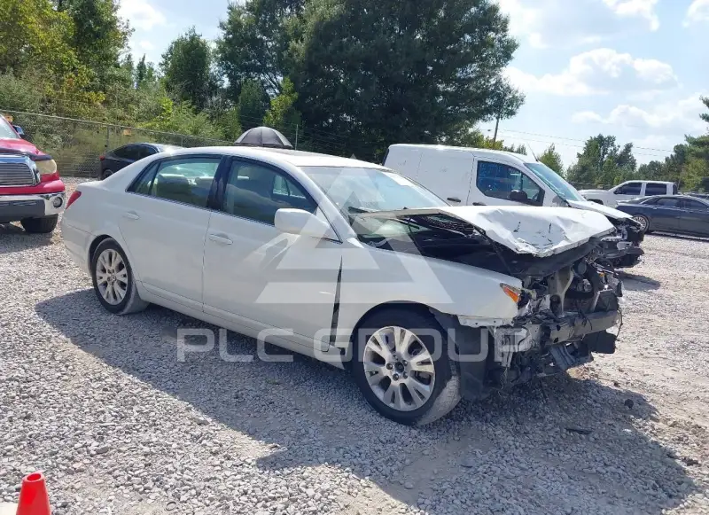 2010 Toyota AVALON photo