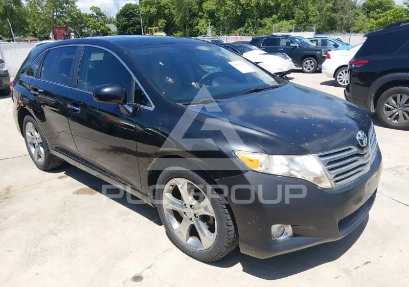 2010 Toyota VENZA photo