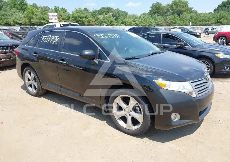 2010 Toyota VENZA photo