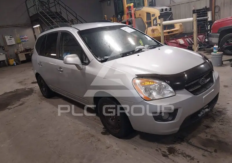 2010 KIA Rondo фото