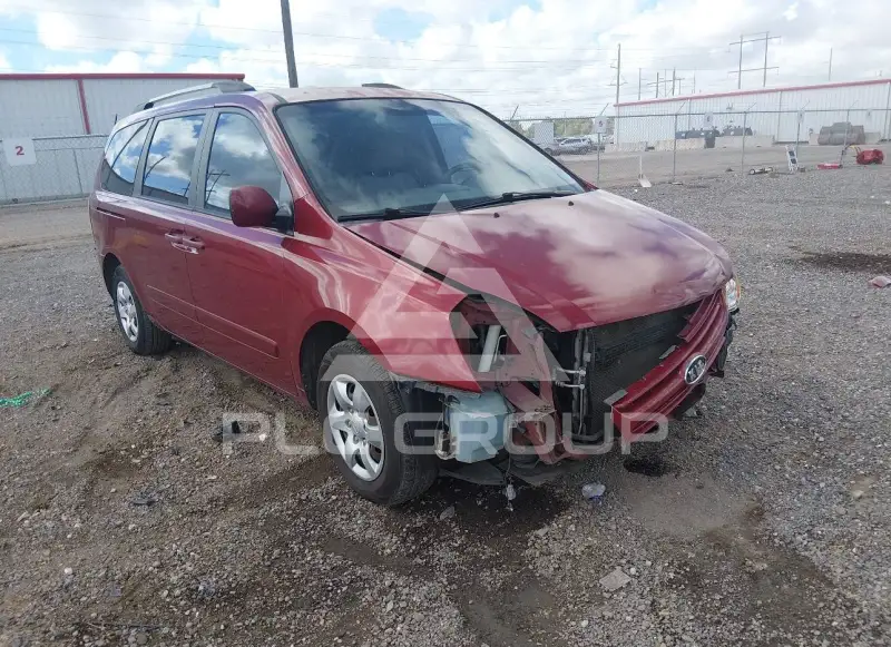 2010 KIA Sedona фото