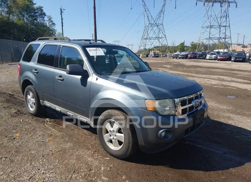 2010 Ford ESCAPE photo