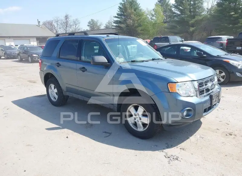 2010 Ford ESCAPE photo