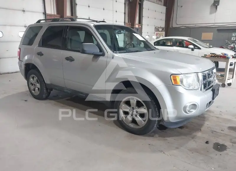2010 Ford ESCAPE photo