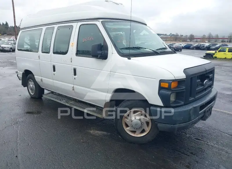 2010 Ford E-150 фото