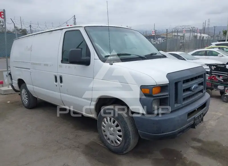 2010 Ford E-150 фото