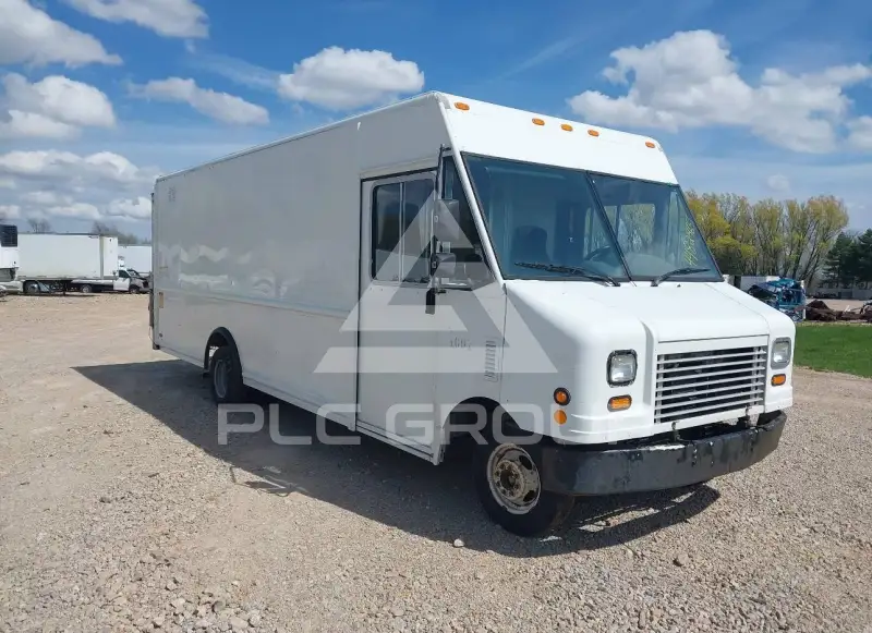 2010 Ford E-450 фото