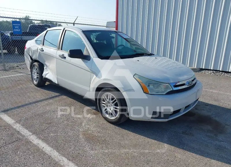 2010 Ford FOCUS photo