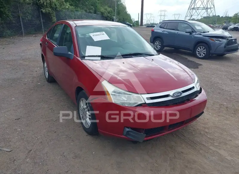 2010 Ford FOCUS photo