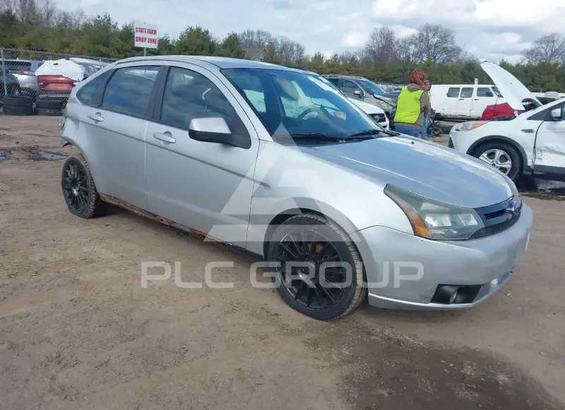 2010 Ford FOCUS фото