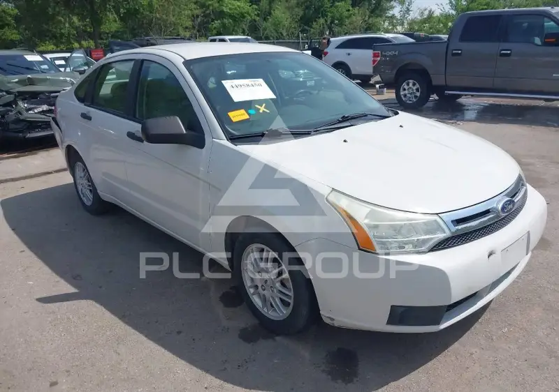 2010 Ford FOCUS photo
