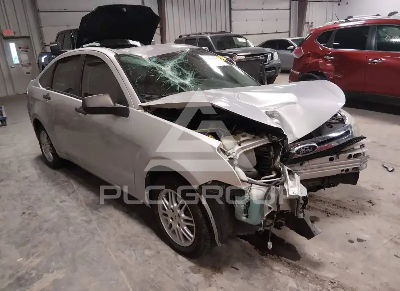 2010 Ford FOCUS photo