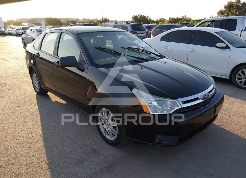 2010 Ford FOCUS photo