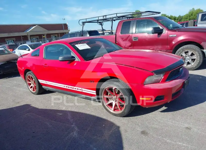 2010 Ford MUSTANG фото