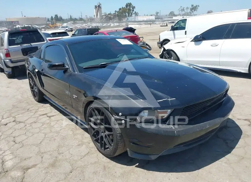 2010 Ford MUSTANG photo