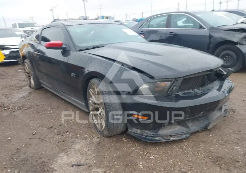 2010 Ford MUSTANG photo