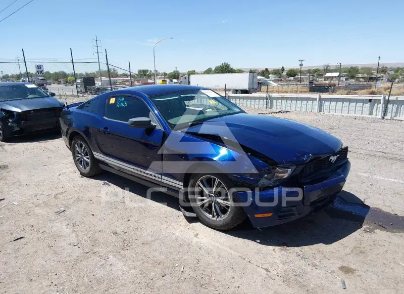 2010 Ford MUSTANG photo